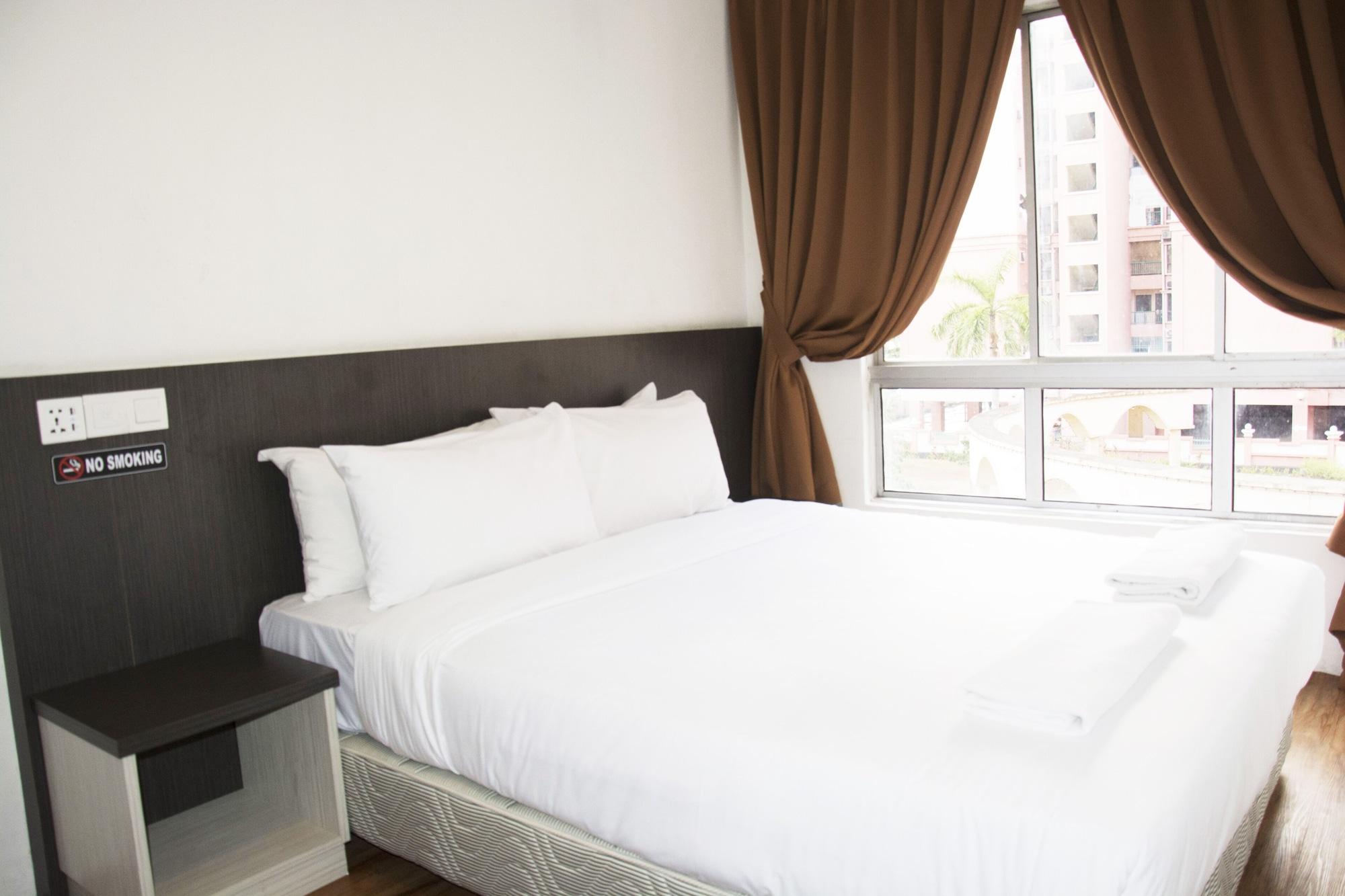 Promenade Service Apartment Kota Kinabalu Exteriör bild