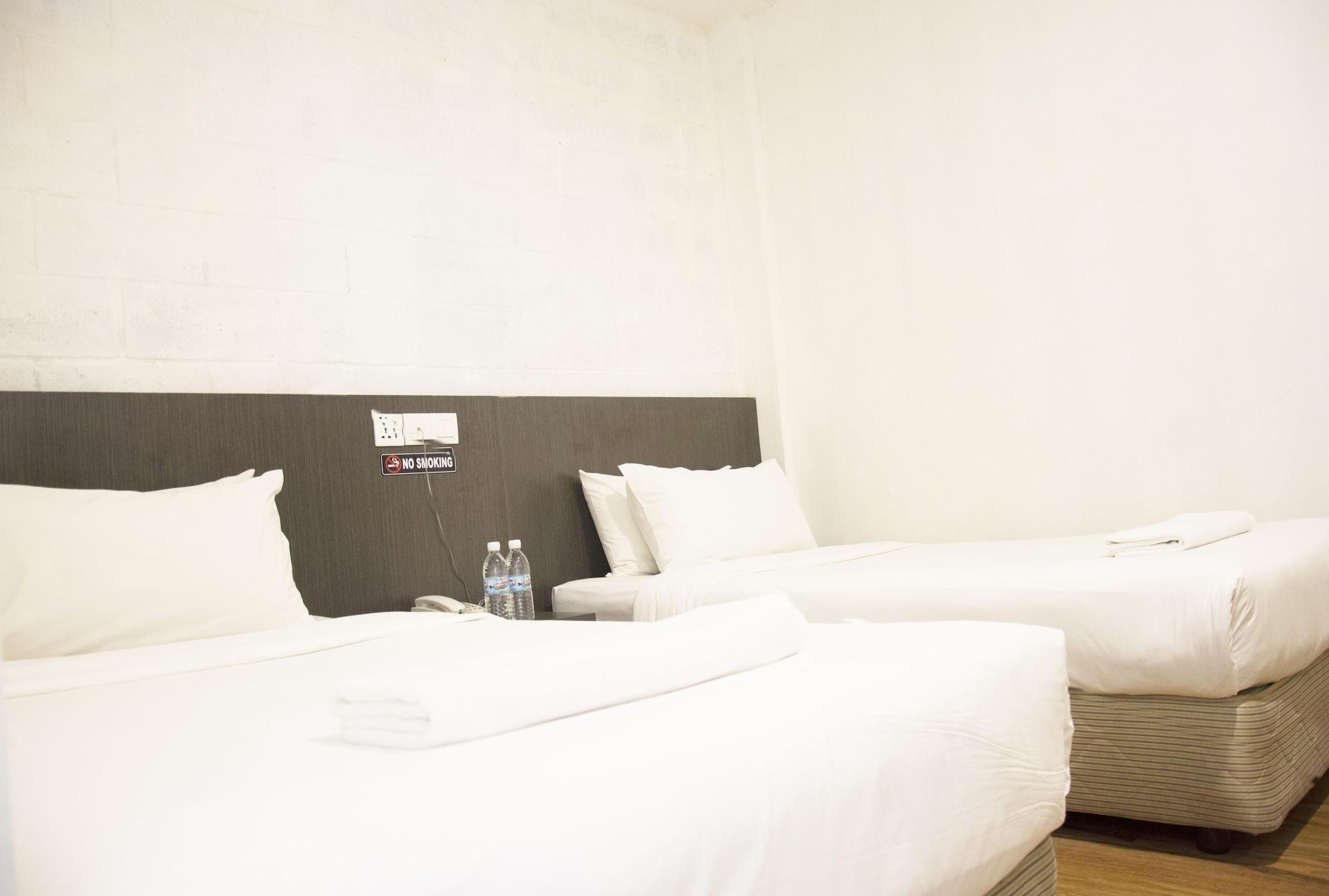 Promenade Service Apartment Kota Kinabalu Exteriör bild
