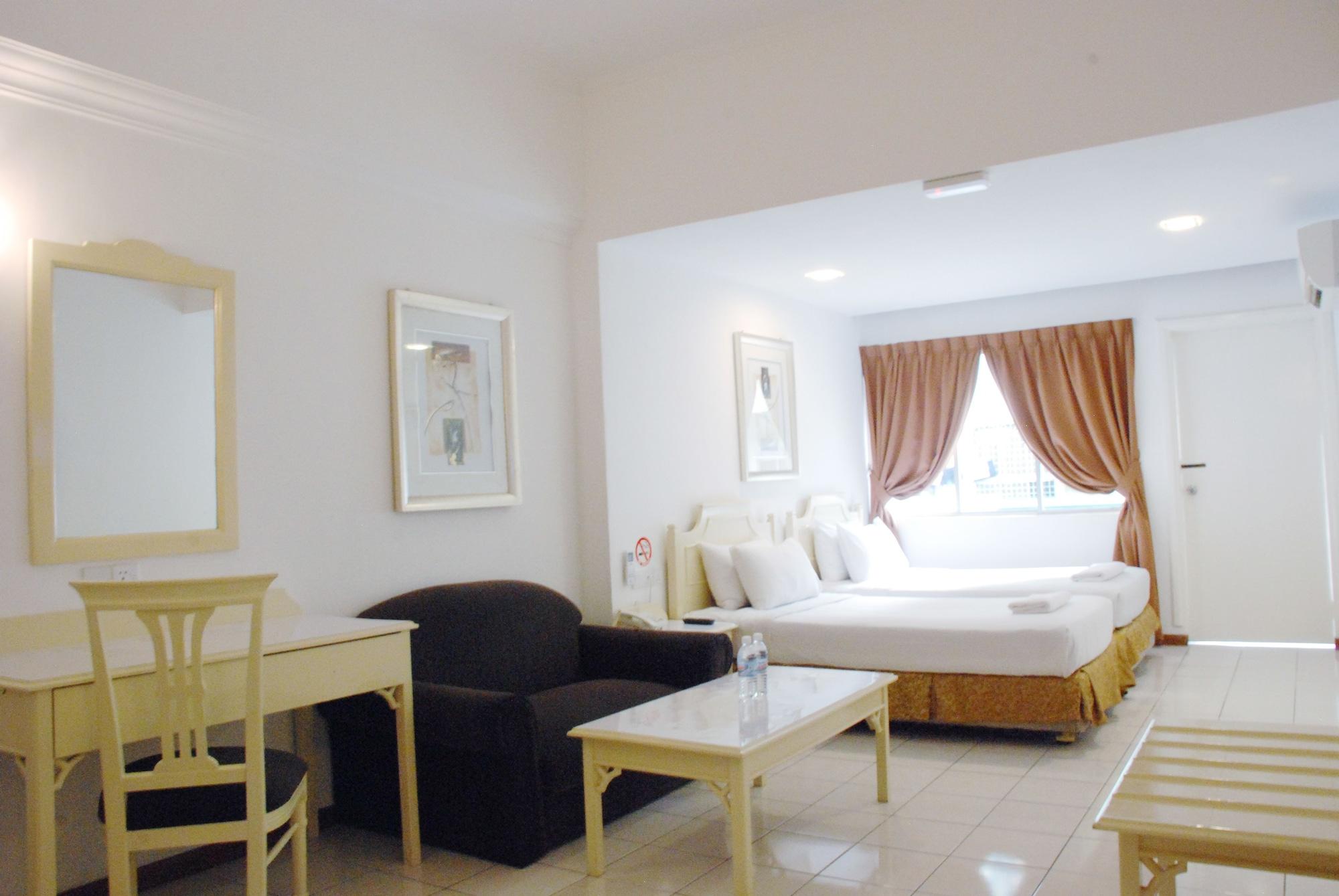 Promenade Service Apartment Kota Kinabalu Exteriör bild
