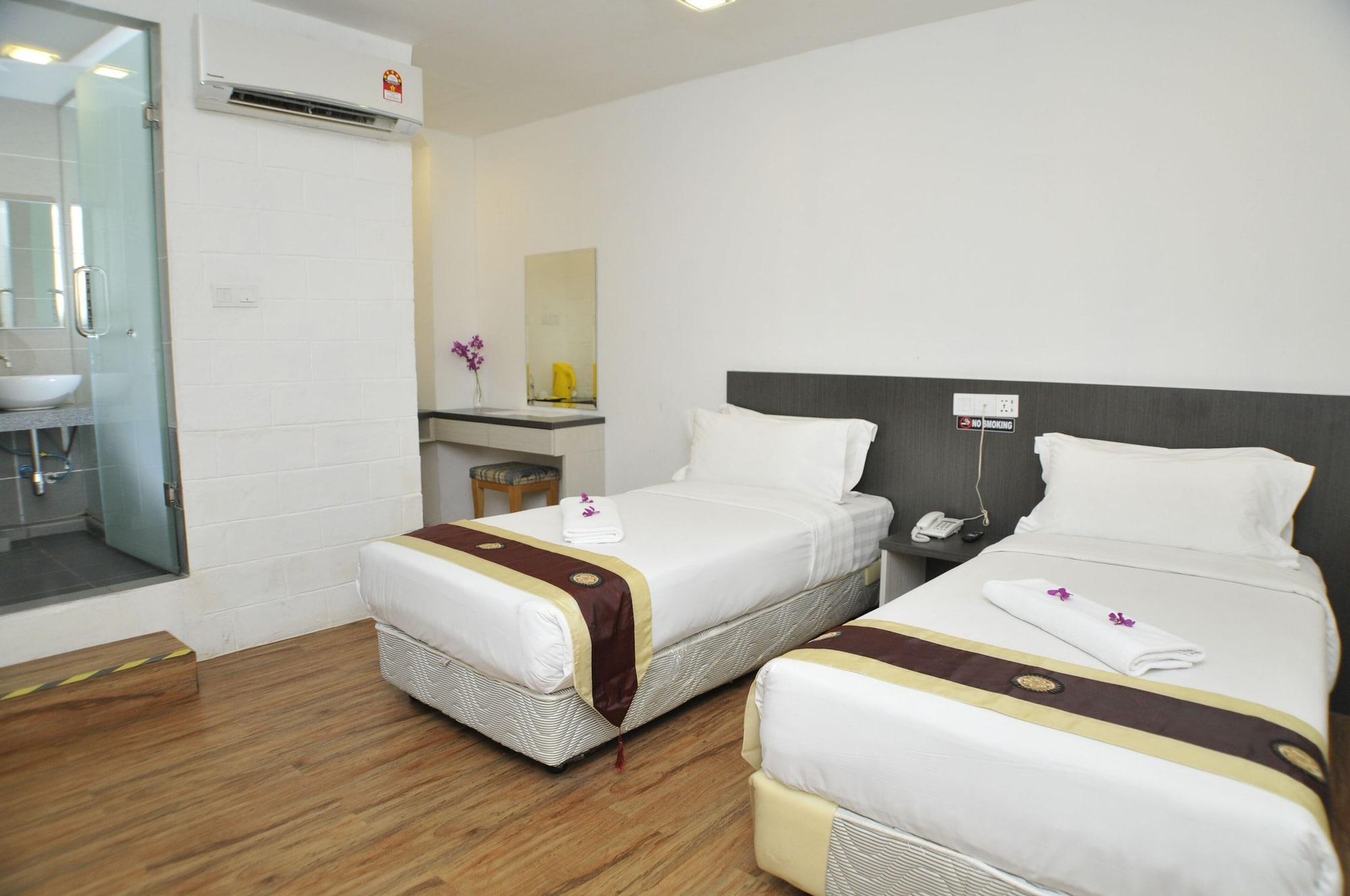 Promenade Service Apartment Kota Kinabalu Exteriör bild