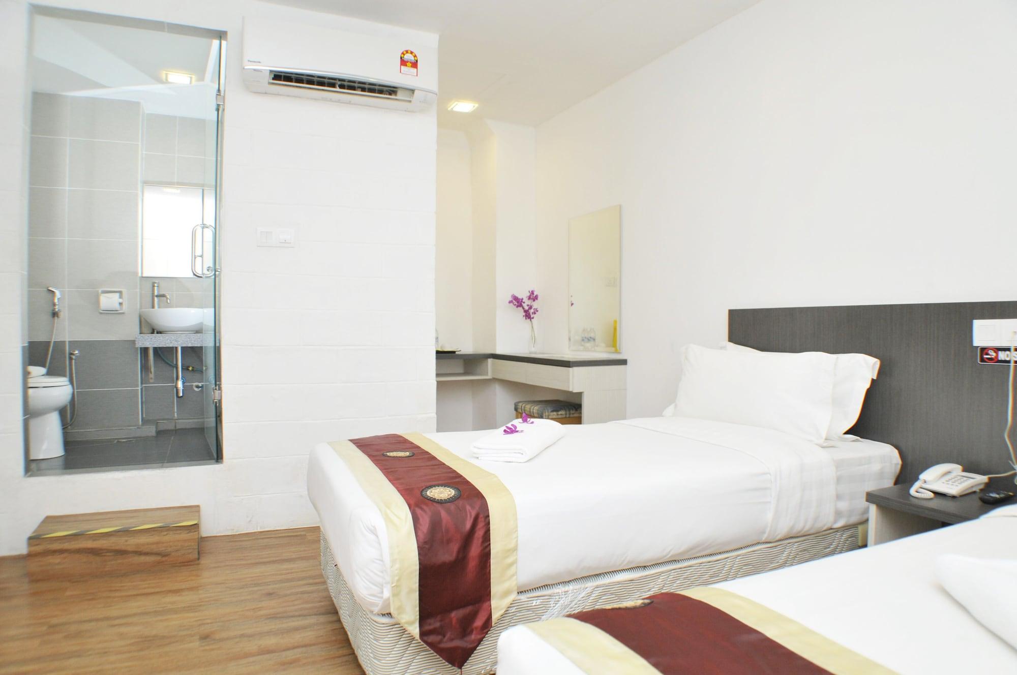 Promenade Service Apartment Kota Kinabalu Exteriör bild