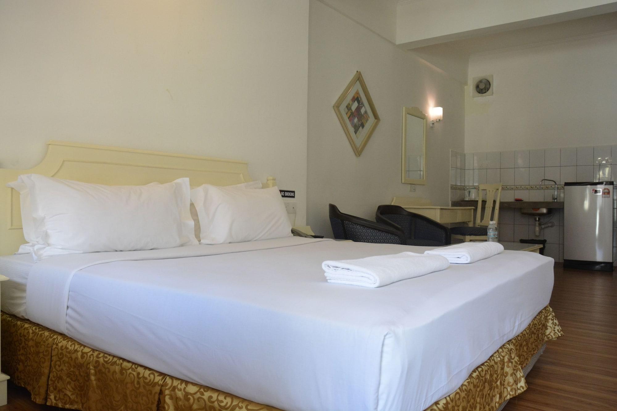 Promenade Service Apartment Kota Kinabalu Exteriör bild